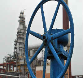 Роснефть до конца года планирует погасить еще 440 млрд руб долга