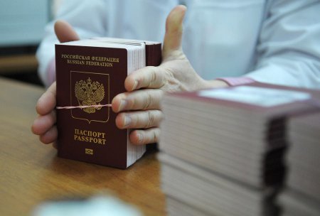 СМИ: Жители Крыма получают шенгенские визы вопреки запретам Евросоюза