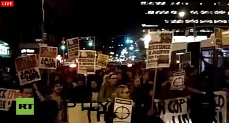 В Нью-Йорке проходят массовые протесты в поддержку жителей Фергюсона