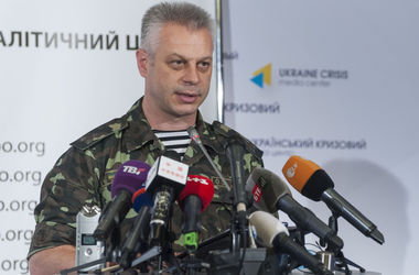 Лысенко: Украина не готова к отводу вооружений при постоянных обстрелах