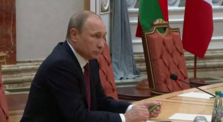 Украинские СМИ придумали «новость» о сломанном Путиным карандаше