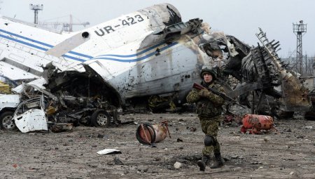 ВСУ снова атакуют аэропорт Донецка