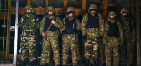 СРОЧНО!!! Боевики Коломойского захватили здание в Киеве