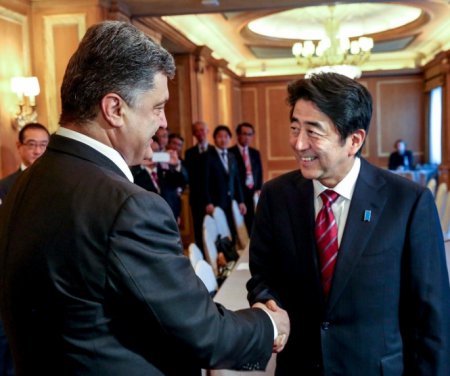 За сближением Украины и Японии стоят США