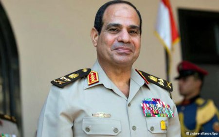 Египет с большим пафосом открыл второй Суэцкий канал