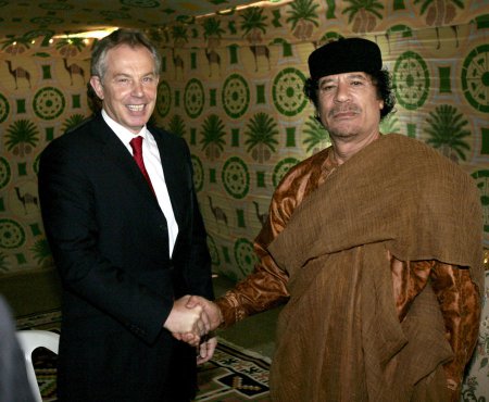 СМИ узнали о попытках Тони Блэра спасти Муаммара Каддафи