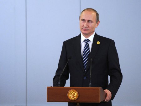 Forbes: Владимир Путин выбрал правильное место и время, чтобы донести до За ...