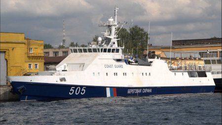 ФСБ направила корабль для патрулирования буровых платформ «Черноморнефтегаз ...