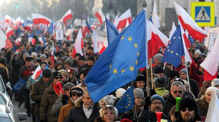 Антиправительственные протесты в Польше