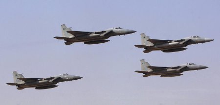 Саудовская Аравия сообщила о прибытии своих военных самолётов на авиабазу в ...