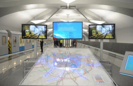 В Москве в переходах метро поставят новые экраны с картой подземки
