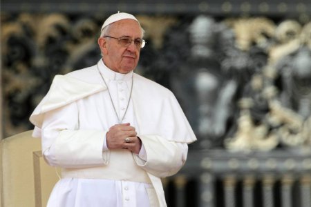 Папа Римский разместил в Instagram первую фотографию