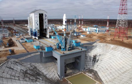 Первый пуск ракеты с нового российского космодрома Восточный перенесен на сутки