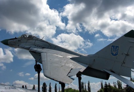 Украинец пытался продать МИГ-29 по частям в Польше