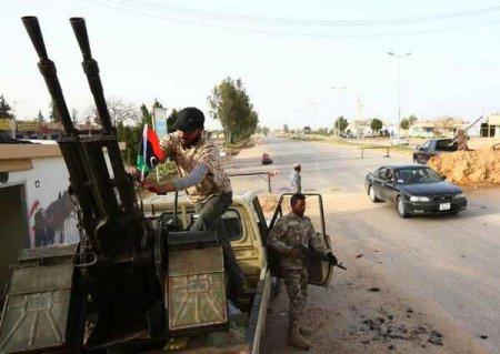 Более 20 ливийских военных погибли в двух терактах, организованных ИГ