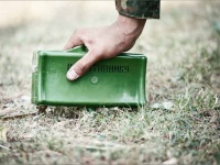 Украинские саперы ставят на Донбассе мины, в использовании которых обвиняют ...