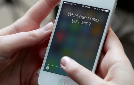 Siri научится разговаривать по мессенджеру WhatsApp