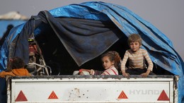 Голод и воровство: как на войне выживают сирийские дети