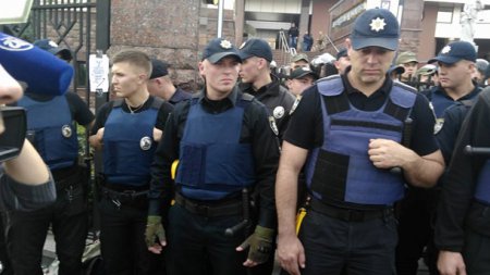 У киевского Апелляционного суда произошли столкновения