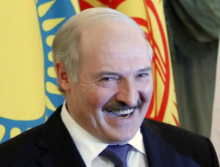 Лукашенко поздравил Трампа с победой