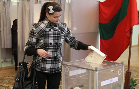 Красносельский побеждает в первом туре выборов президента Приднестровья