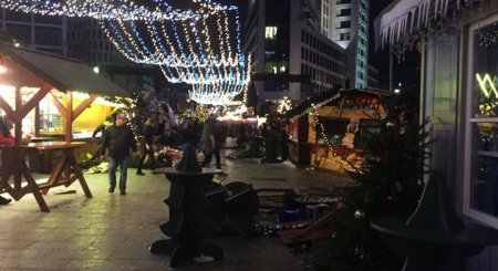 Теракт в Берлине: грузовик въехал в толпу людей
