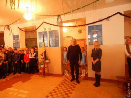 Перемога: На Украине торжественно открыли школьный туалет