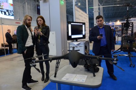 «Боевых роботов представили на выставке в КВЦ «Патриот»» Армия и Флот