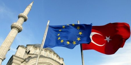 В ЕС предостерегли Турцию от пересечения "краснейшей из красных линий"
