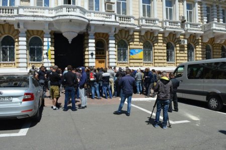 Одесский «Автомайдан» заблокировал здание полиции