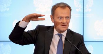 Туск: Евросовет планирует продлить экономические санкции против РФ