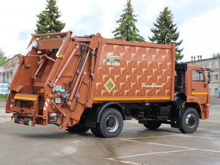 «Завод Арзамас «КОММАШ» представил мусоровоз с задней загрузкой на 19 м3» Производство