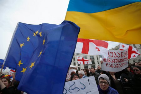 «Как бы вместе»: Грузия и Украина спустя пять лет возобновляют официальный диалог