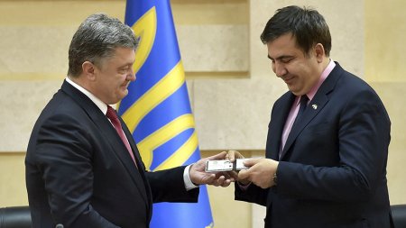 «Буду просто ходить по Майдану»: Саакашвили заявил о намерении остаться в Киеве после лишения гражданства