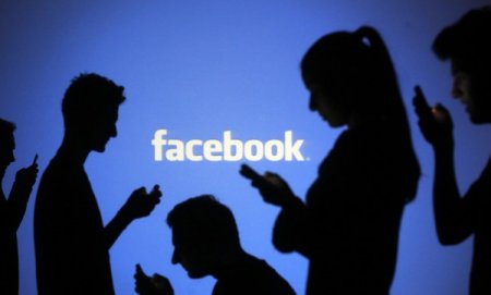 Facebook закрыл анонимный форум из-за преследования людей