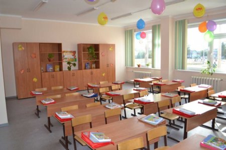 Медведев: в РФ откроют рекордное число новых школ
