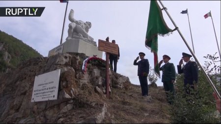 В Италии почтили память погибшего при освобождении Пальмиры российского офи ...
