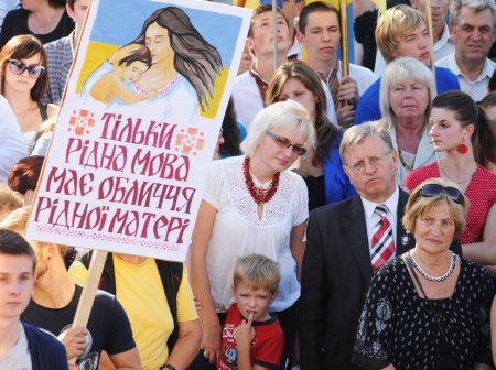 «Ущемление интересов миллионов»: в Европе раскритиковали новый украинский закон «Об образовании»