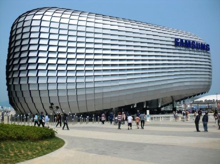 Появились сведения о разработке Samsung сгибаемого Galaxy X