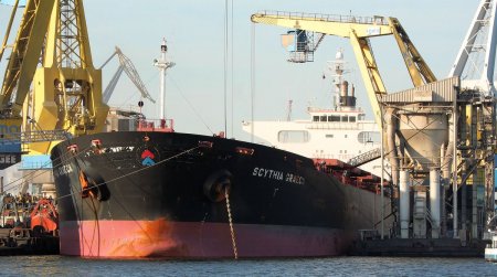 В Украину прибыло восьмое судно с углем из ЮАР
