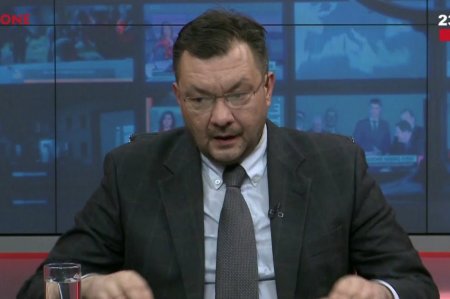 Угрозы Порошенко довели известного телеведущего до слез прямом эфире