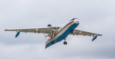 Поднялся в воздух очередной серийный самолет-амфибия Бе-200ЧС