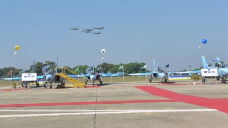 Первые шесть самолетов Як-130 введены в состав ВВС Мьянмы