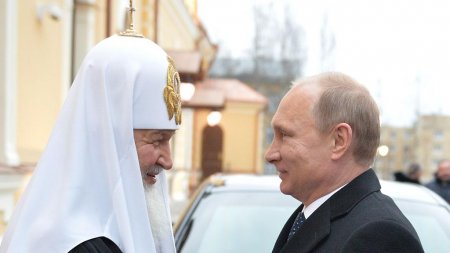 Каким богам молятся первые лица России?