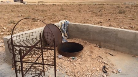 На юге провинции Ракка обнаружены два массовых захоронения жертв ИГИЛ