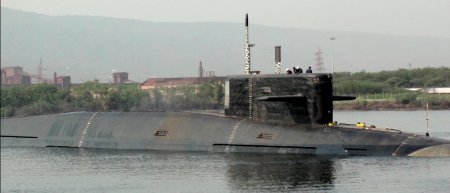Первая атомная подводная лодка индийской постройки Arihant потерпела аварию