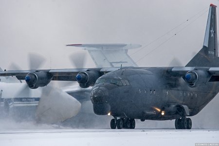 Полеты Военно-транспортной авиации с грунтового аэродрома в Мигалово