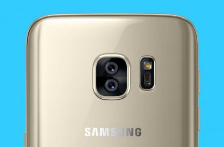 В Сеть попали первые фото смартфона Samsung Galaxy C10