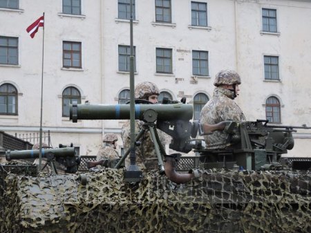 Латвия приобретает крупную партию израильских противотанковых ракетных комплексов Spike