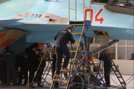 Министр обороны России посетил Новосибирский авиационный завод